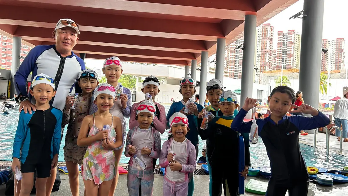 游泳课程地点 德尔达游泳馆